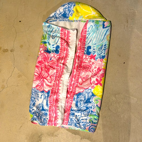 Lilly Pulitzer Other - Good used infant Lilly Pulitzer hooded towel